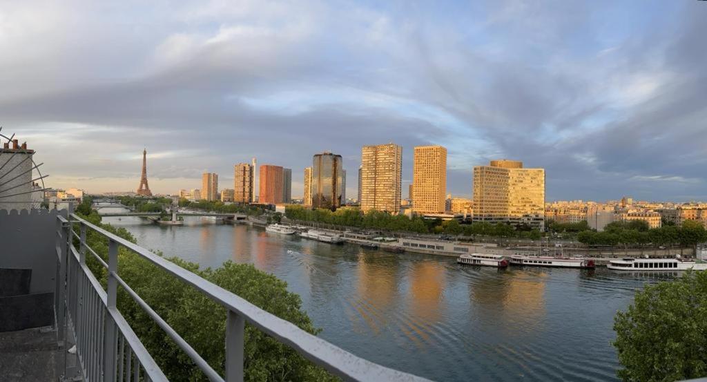 Appartement Vue Tour Eiffel Paris 16 Eme Zewnętrze zdjęcie
