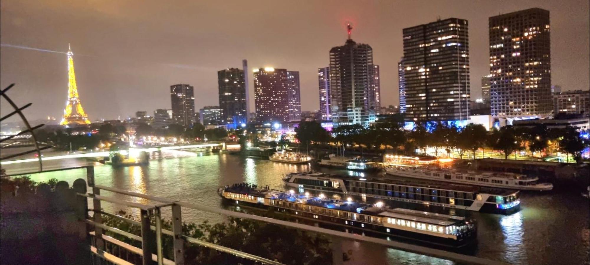 Appartement Vue Tour Eiffel Paris 16 Eme Zewnętrze zdjęcie
